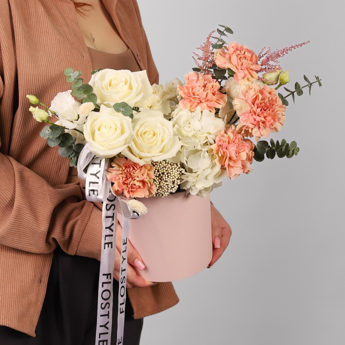 nezhnyj buket v shlyapnoj korobke 4